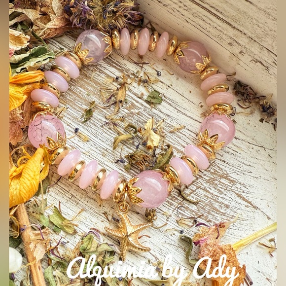Alquimia Jewelry - Pink gold charms bracelet with rose quartz